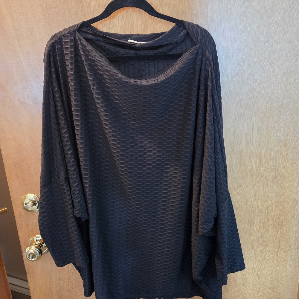 ODDY Black Textured Garment